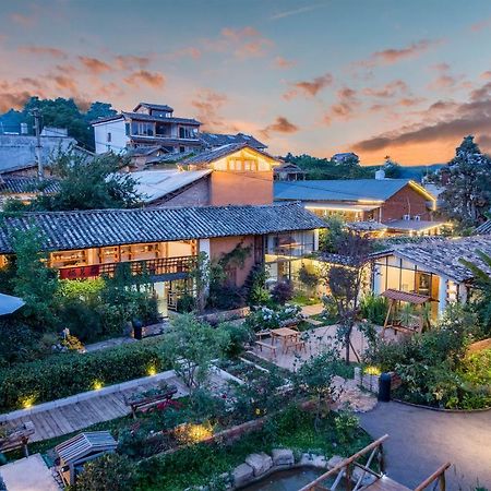 Yan Qi Si He Homestay 昆明 エクステリア 写真