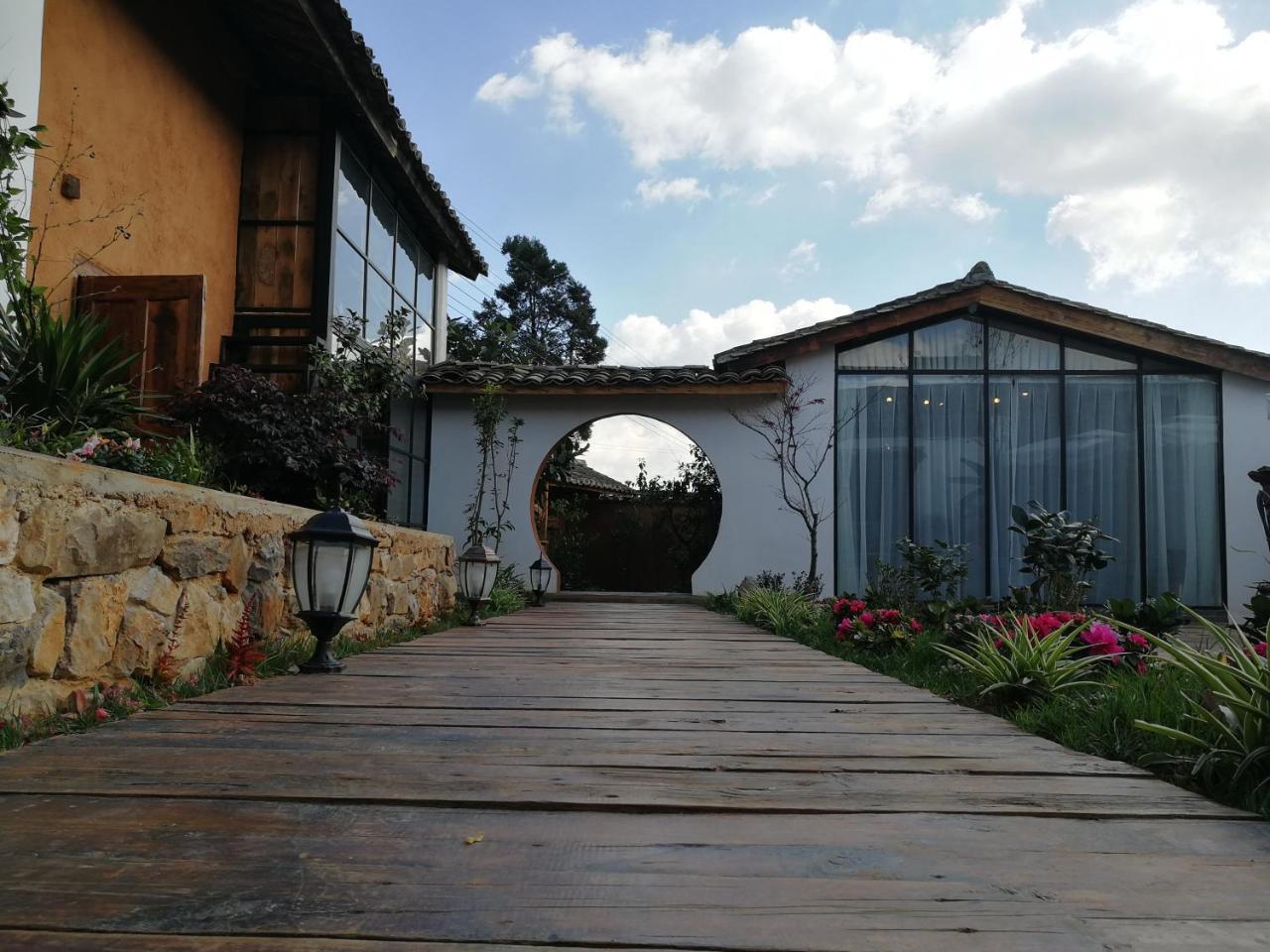 Yan Qi Si He Homestay 昆明 エクステリア 写真