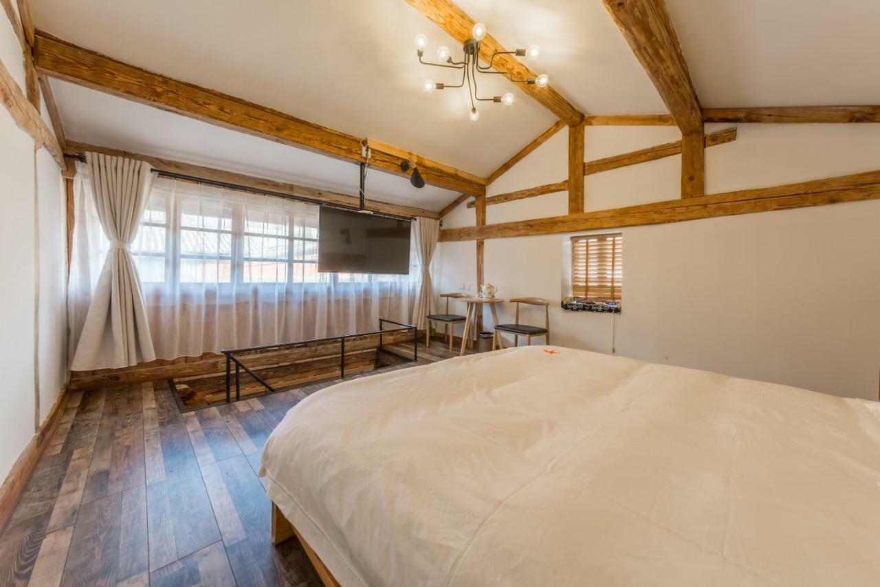 Yan Qi Si He Homestay 昆明 エクステリア 写真